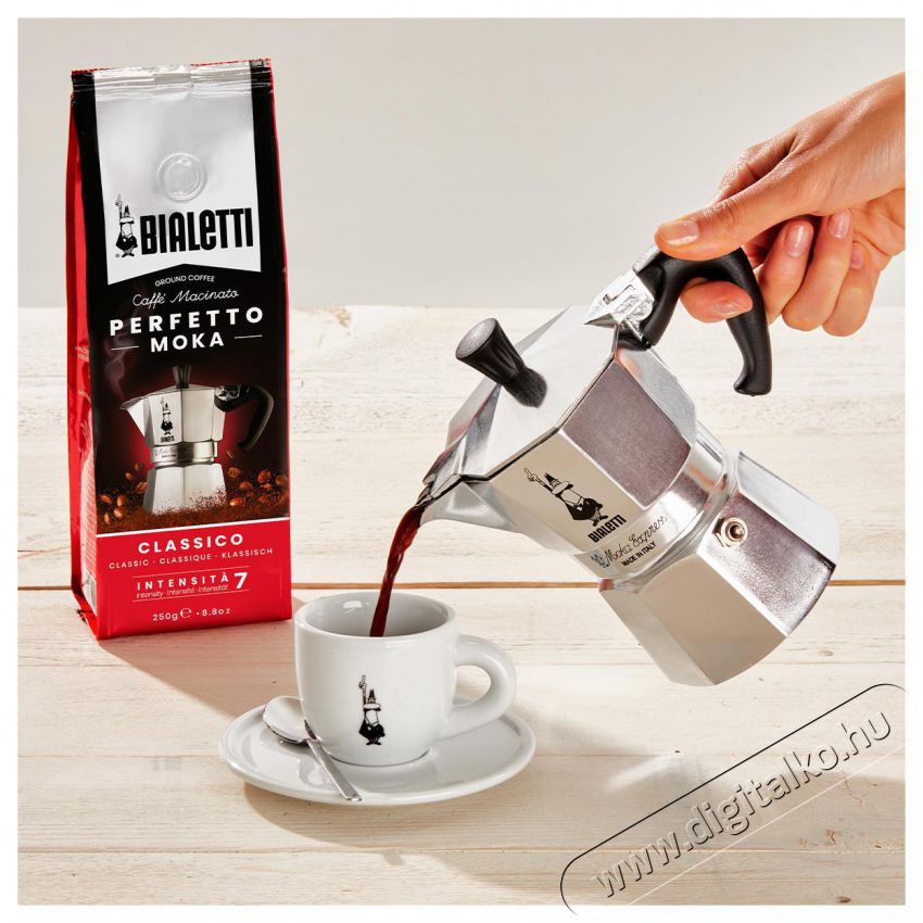 Bialetti Moka Express 18 adag, alum&iacute;nium Konyhai term&eacute;kek - K&aacute;v&eacute;főző / k&aacute;v&eacute;&ouml;rlő / kieg&eacute;sz&iacute;tő - Kotyog&oacute; k&aacute;v&eacute;főző - 524347