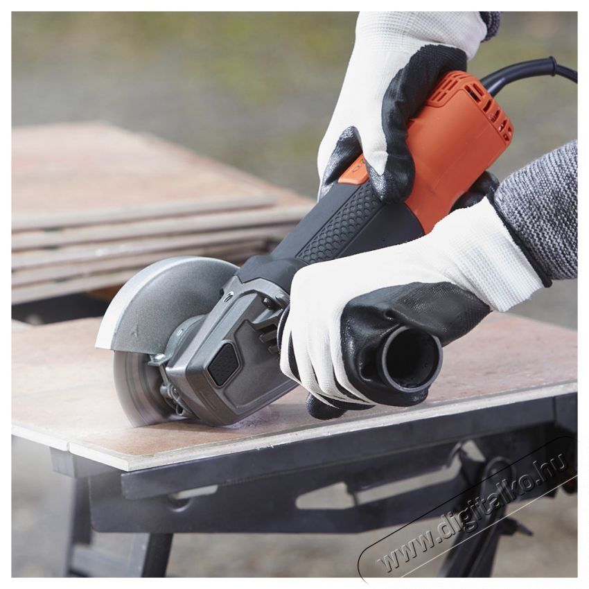 Black&Decker BEG210-QS sarokcsiszol&oacute; H&aacute;ztart&aacute;s / Otthon / K&uuml;lt&eacute;r - Szersz&aacute;m - Csiszol&oacute; g&eacute;p - 373870