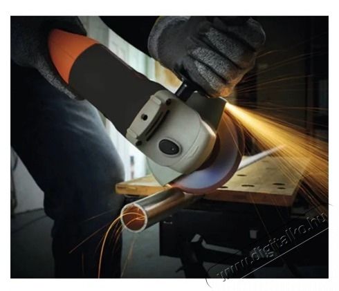 Black and Decker KG1202-QS SAROKCSISZOL&Oacute; KOFFERBEN 1200W H&aacute;ztart&aacute;s / Otthon / K&uuml;lt&eacute;r - Szersz&aacute;m - Csiszol&oacute; g&eacute;p - 486744