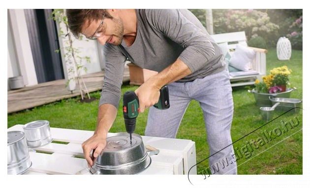 Bosch 06039D4000 Universaldrill 18V (akku &eacute;s t&ouml;ltő n&eacute;lk&uuml;l) akkus f&uacute;r&oacute;-csavaroz&oacute; H&aacute;ztart&aacute;s / Otthon / K&uuml;lt&eacute;r - Szersz&aacute;m - F&uacute;r&oacute; / f&uacute;r&oacute;kalap&aacute;cs - 447684