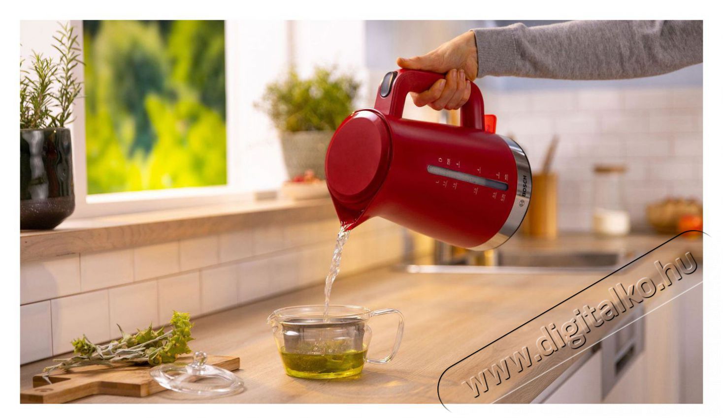 Bosch TWK4M224 MyMoments Konyhai term&eacute;kek - V&iacute;zforral&oacute; / teafőző - 512941