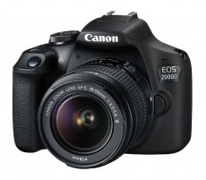 CANON EOS 2000D + 18-55mm f/3,5-5,6 EF-S DC III Digit&aacute;lis f&eacute;nyk&eacute;pezőg&eacute;p F&eacute;nyk&eacute;pezőg&eacute;p / kamera - DSLR t&uuml;k&ouml;rreflexes f&eacute;nyk&eacute;pezőg&eacute;p - 349748