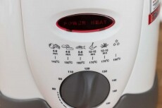 Clatronic FFR 2916 olajs&uuml;tő/fondue k&eacute;sz&iacute;tő Konyhai term&eacute;kek - Konyhai kisg&eacute;p (s&uuml;t&eacute;s / főz&eacute;s / hűt&eacute;s / &eacute;telk&eacute;sz&iacute;t&eacute;s) - Konyhai k&uuml;l&ouml;nlegess&eacute;g - 347880