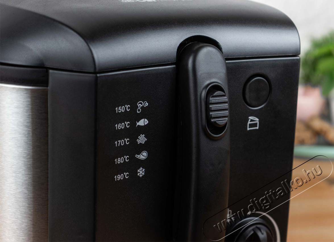 Clatronic FR 3649 Olajs&uuml;tő Konyhai term&eacute;kek - Konyhai kisg&eacute;p (s&uuml;t&eacute;s / főz&eacute;s / hűt&eacute;s / &eacute;telk&eacute;sz&iacute;t&eacute;s) - Olajs&uuml;tő - 360539