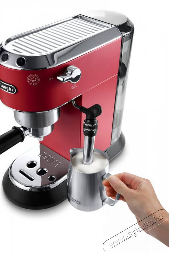 Delonghi EC 685.R Dedica Style k&aacute;v&eacute;főző Konyhai term&eacute;kek - K&aacute;v&eacute;főző / k&aacute;v&eacute;&ouml;rlő / kieg&eacute;sz&iacute;tő - Pressz&oacute; k&aacute;v&eacute;főző - 322276