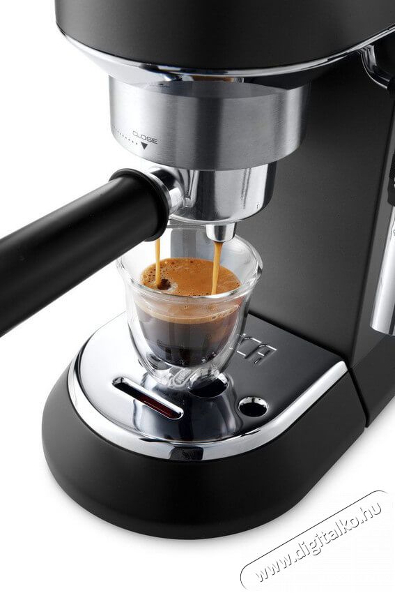 Delonghi Dedica Style EC 685.BK k&aacute;v&eacute;főző Konyhai term&eacute;kek - K&aacute;v&eacute;főző / k&aacute;v&eacute;&ouml;rlő / kieg&eacute;sz&iacute;tő - Pressz&oacute; k&aacute;v&eacute;főző - 322299