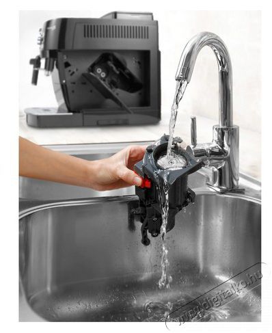 Delonghi ECAM22.112.B automata k&aacute;v&eacute;főző Konyhai term&eacute;kek - K&aacute;v&eacute;főző / k&aacute;v&eacute;&ouml;rlő / kieg&eacute;sz&iacute;tő - Automata k&aacute;v&eacute;főző - 380564
