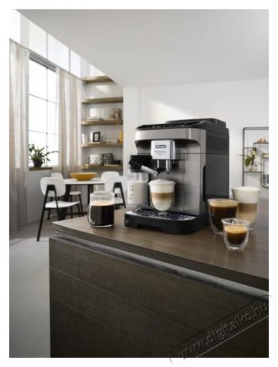 Delonghi Delonghi Magnifica Evo ECAM290.81.TB Automata k&aacute;v&eacute;főző Konyhai term&eacute;kek - K&aacute;v&eacute;főző / k&aacute;v&eacute;&ouml;rlő / kieg&eacute;sz&iacute;tő - Automata k&aacute;v&eacute;főző - 400162