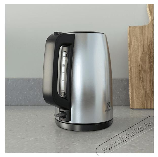 Electrolux E3K1-3ST v&iacute;zforral&oacute; Konyhai term&eacute;kek - V&iacute;zforral&oacute; / teafőző - 378316