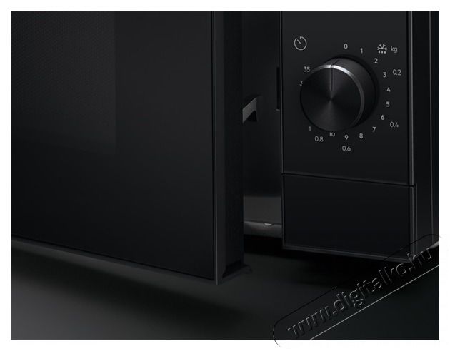 Electrolux EMZ421MMK fekete mikrohull&aacute;m&uacute; s&uuml;tő Konyhai term&eacute;kek - Mikrohull&aacute;m&uacute; s&uuml;tő - Mikrohull&aacute;m&uacute; s&uuml;tő (szabadon&aacute;ll&oacute;) - 384345