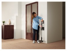 Electrolux EP71AB14UG Animal 700 vezet&eacute;k n&eacute;lk&uuml;li &aacute;ll&oacute; porsz&iacute;v&oacute; gazdiknak H&aacute;ztart&aacute;s / Otthon / K&uuml;lt&eacute;r - Porsz&iacute;v&oacute; / takar&iacute;t&oacute;g&eacute;p - K&eacute;zi / &aacute;ll&oacute; porsz&iacute;v&oacute; - 502234