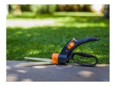 FISKARS 113680 GS42 fűny&iacute;r&oacute; oll&oacute; H&aacute;ztart&aacute;s / Otthon / K&uuml;lt&eacute;r - K&uuml;lt&eacute;r / kerti term&eacute;k / grill - S&ouml;v&eacute;ny / k&eacute;zi fű &eacute;s lomb v&aacute;g&oacute; - 415189