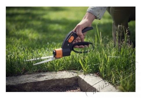 FISKARS 113680 GS42 fűny&iacute;r&oacute; oll&oacute; H&aacute;ztart&aacute;s / Otthon / K&uuml;lt&eacute;r - K&uuml;lt&eacute;r / kerti term&eacute;k / grill - S&ouml;v&eacute;ny / k&eacute;zi fű &eacute;s lomb v&aacute;g&oacute; - 415189