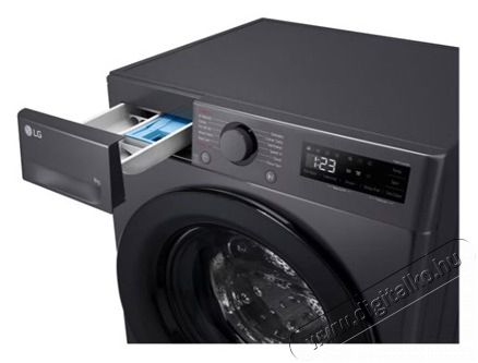 LG F2WR508SBM El&ouml;lt&ouml;ltős keskeny mos&oacute;g&eacute;p gőz funkci&oacute;val H&aacute;ztart&aacute;s / Otthon / K&uuml;lt&eacute;r - Mos&oacute;g&eacute;p / sz&aacute;r&iacute;t&oacute;g&eacute;p - El&ouml;lt&ouml;ltős keskeny (45cm-ig) mos&oacute;g&eacute;p - 496060