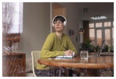 PHILIPS TAH5209WT/00 FEJHALLGAT&Oacute; BLUETOOTH Audio-Video / Hifi / Multim&eacute;dia - F&uuml;l &eacute;s Fejhallgat&oacute;k - Fejhallgat&oacute; - 508492