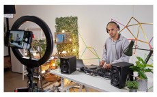 Pioneer Pioneer DJ DM-40D-BT fekete Bluetooth csatlakoz&aacute;s&uacute; monitor hangfalp&aacute;r Audio-Video / Hifi / Multim&eacute;dia - Hangfal - Hangfalszett - Studio / zenekari hangfal - 457003