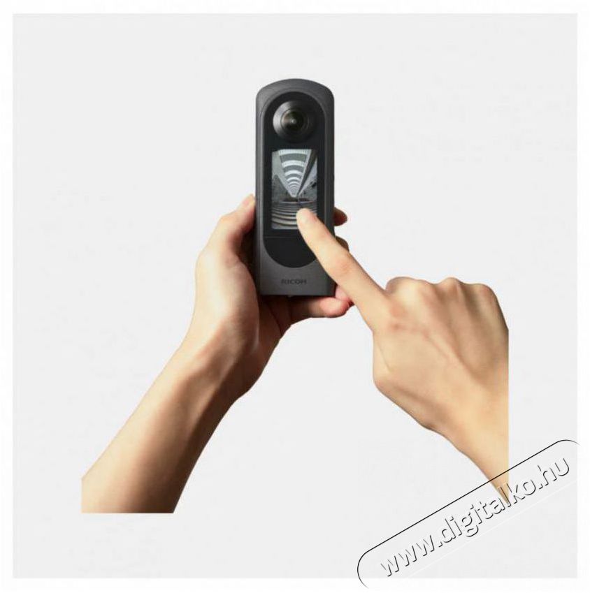Ricoh THETA X F&eacute;nyk&eacute;pezőg&eacute;p / kamera - Megfigyelő / IP kamera - 519934