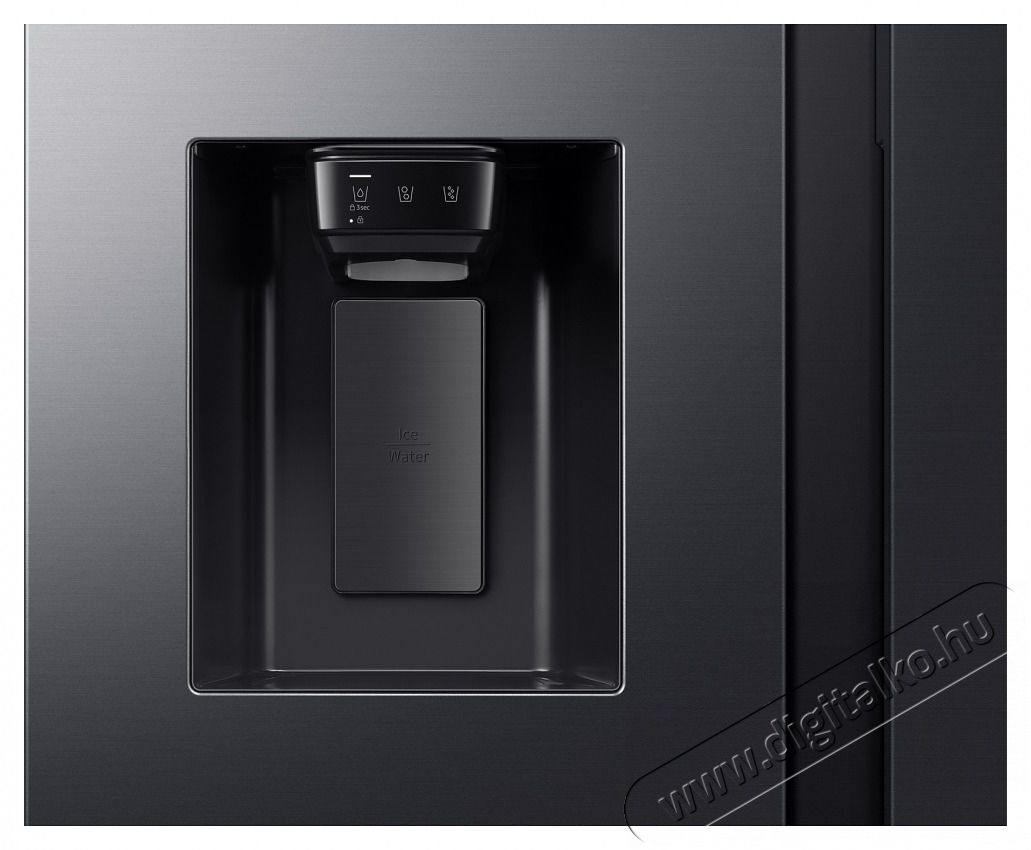 SAMSUNG RS70F64KEFEO Side-by-Side hűtőszekr&eacute;ny AI Energia &uuml;zemm&oacute;ddal 640 L, fekete Konyhai term&eacute;kek - Hűtő, fagyaszt&oacute; (szabadon&aacute;ll&oacute;) - Amerikai t&iacute;pus&uacute; Side By Side hűtő - 505308