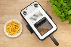 Sencor SFR 7200SS Fritőz Konyhai term&eacute;kek - Konyhai kisg&eacute;p (s&uuml;t&eacute;s / főz&eacute;s / hűt&eacute;s / &eacute;telk&eacute;sz&iacute;t&eacute;s) - Olajs&uuml;tő - 364586