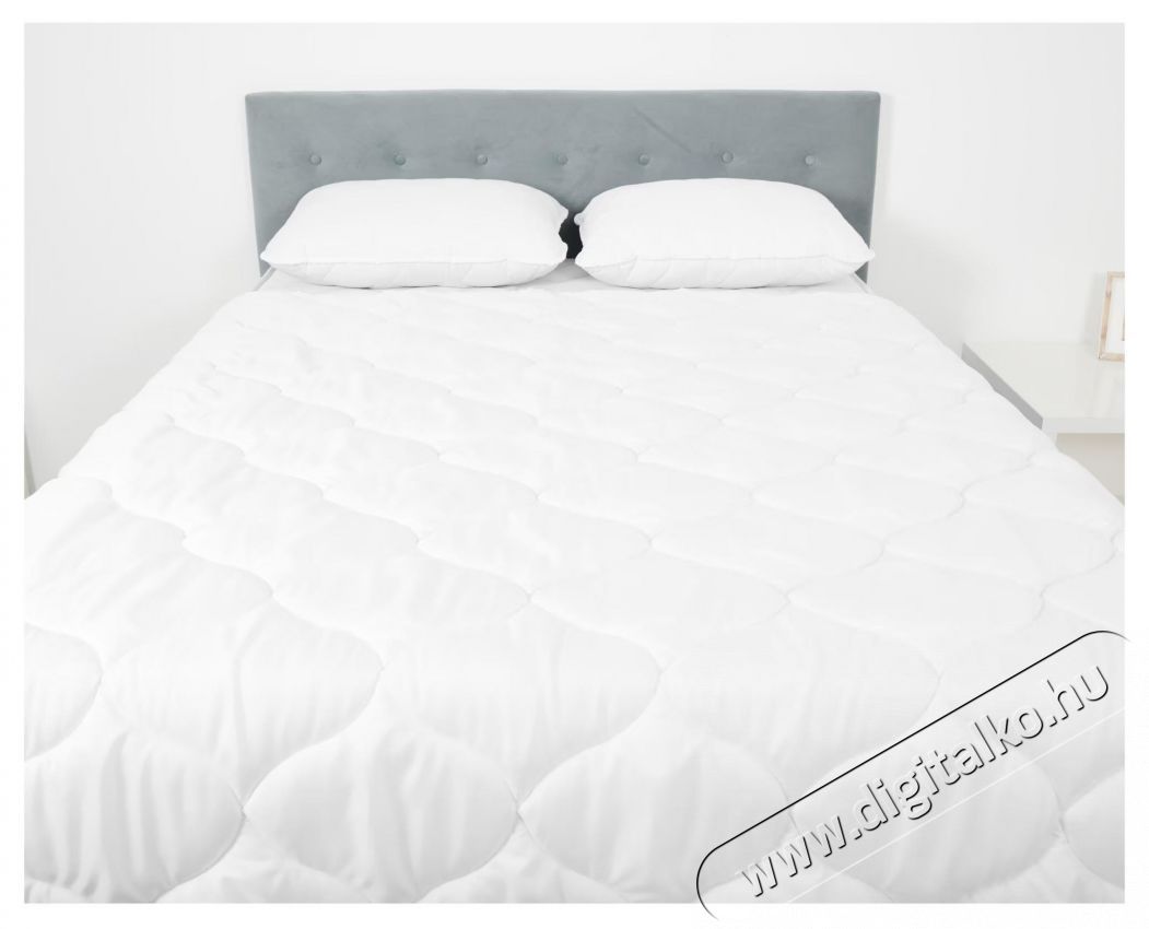 Somnart Comfort steppelt paplan, 220x200 cm, mikrosz&aacute;las, hideg &eacute;vszak, 300 g/mp, k&ouml;zepes melegs&eacute;gi szint Sz&eacute;ps&eacute;g&aacute;pol&aacute;s / Eg&eacute;szs&eacute;g - Egy&eacute;b sz&eacute;ps&eacute;g / eg&eacute;szs&eacute;g term&eacute;k - 537336