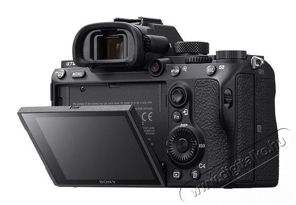 SONY Alpha 7 III (ILCE-7M3B) v&aacute;z F&eacute;nyk&eacute;pezőg&eacute;p / kamera - DSLR t&uuml;k&ouml;rreflexes f&eacute;nyk&eacute;pezőg&eacute;p - 344664