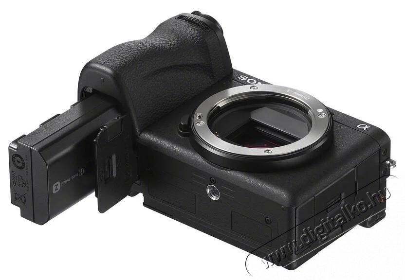 SONY Alpha A6700 + 16&ndash;50 mm f/3,5&ndash;5,6 OSS II F&eacute;nyk&eacute;pezőg&eacute;p / kamera - Kompakt f&eacute;nyk&eacute;pezőg&eacute;p - Norm&aacute;l tud&aacute;s&uacute; kompakt - 538008