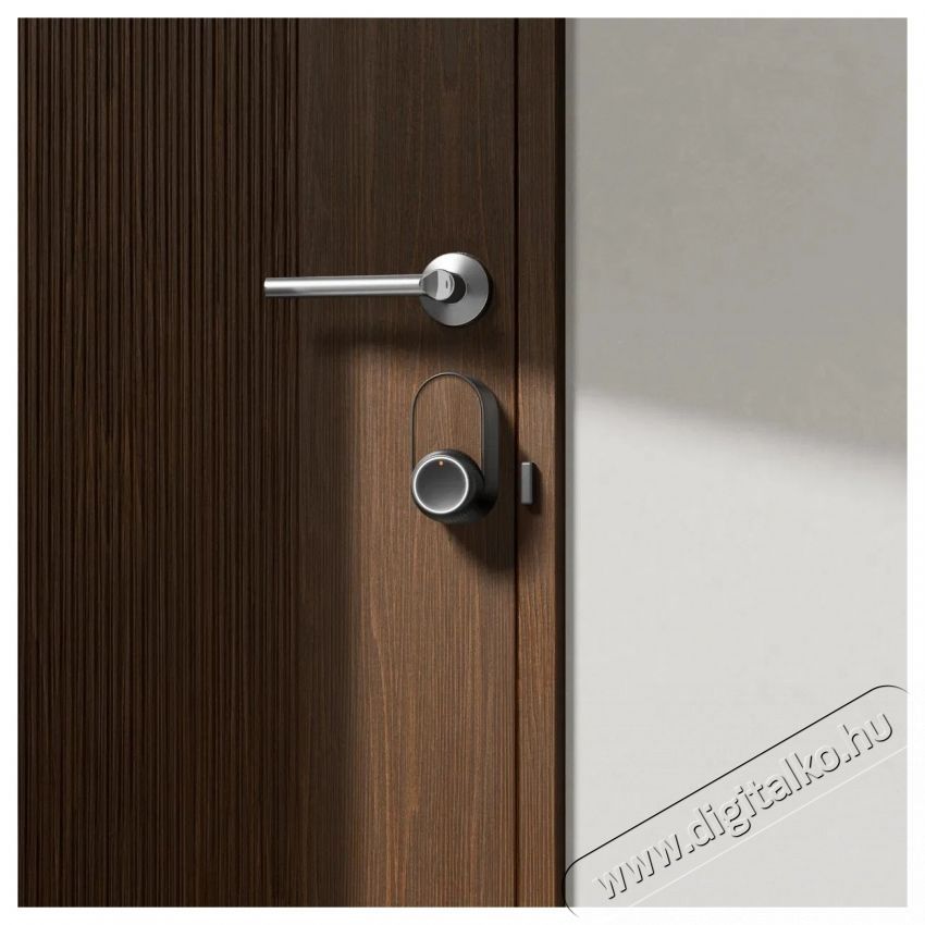 SwitchBot Lock Ultra Black H&aacute;ztart&aacute;s / Otthon / K&uuml;lt&eacute;r - Okos otthon - Kieg&eacute;sz&iacute;tő - 520843