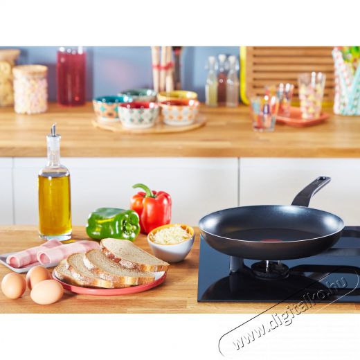 Tefal B5560753 Simple Cook serpenyő - 30 cm Konyhai term&eacute;kek - Ed&eacute;ny - Serpenyő - 372197
