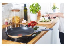 Tefal G7300455 Daily cook serpenyő 24cm Konyhai term&eacute;kek - Ed&eacute;ny - Serpenyő - 384130