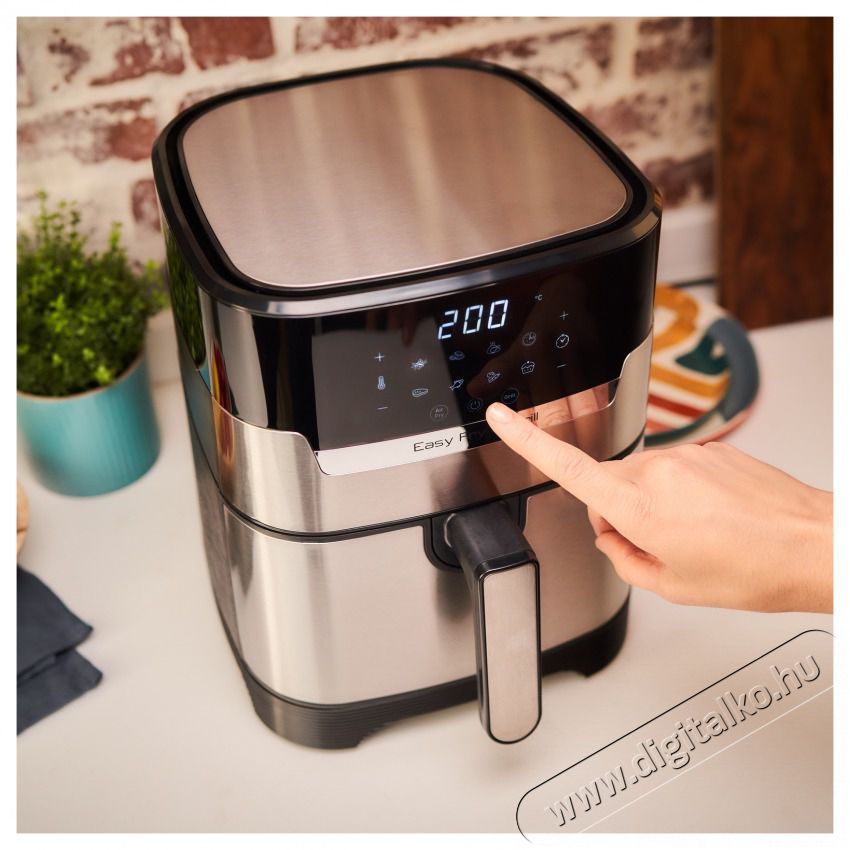 Tefal EY505D15 FORR&Oacute;LEVEGŐS OLAJS&Uuml;TŐ Konyhai term&eacute;kek - Konyhai kisg&eacute;p (s&uuml;t&eacute;s / főz&eacute;s / hűt&eacute;s / &eacute;telk&eacute;sz&iacute;t&eacute;s) - L&eacute;gkever&eacute;ses főzőg&eacute;p / elektromos kukta / multifunkci&oacute;s s&uuml;tő - 470634
