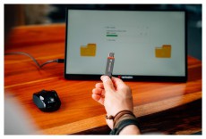 VERBATIM 32043 1TB USB 3.2 Gen 1 A/USB-C Dual QuickStick Flash Drive Mem&oacute;ria k&aacute;rtya / Pendrive - Pendrive - 514265