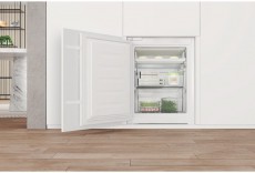 Whirlpool WHC20 T352 HŰTŐ BE&Eacute;P&Iacute;THETŐ ALULFAGYASZT&Oacute;S Konyhai term&eacute;kek - Hűtő, fagyaszt&oacute; (be&eacute;p&iacute;thető) - Alulfagyaszt&oacute;s kombin&aacute;lt hűtő - 373283